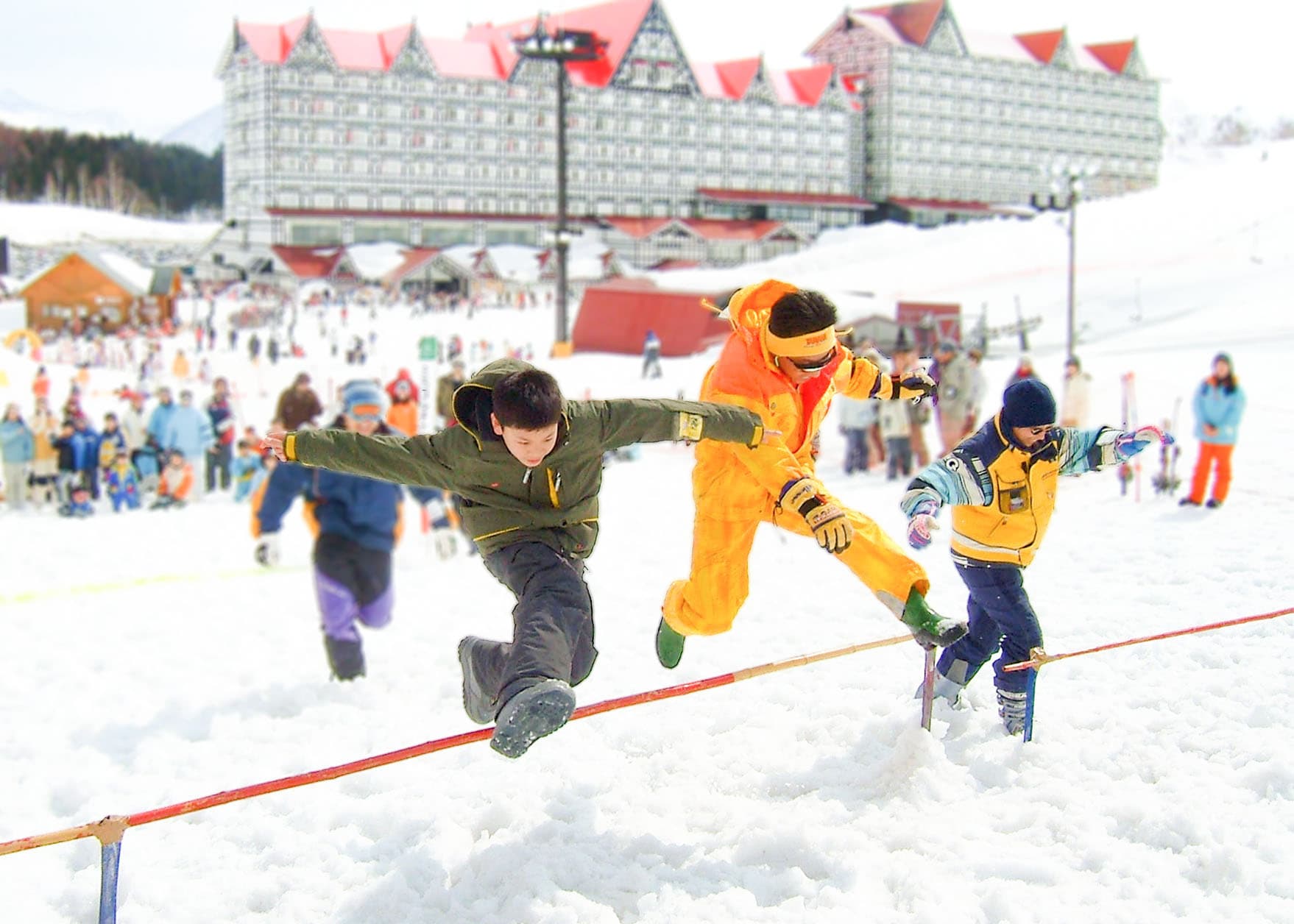 冬でも元気にソト遊び！ 長野県白馬で雪上親子運動会＜ホテルグリーンプラザ白馬／白馬コルチナスキー場＞