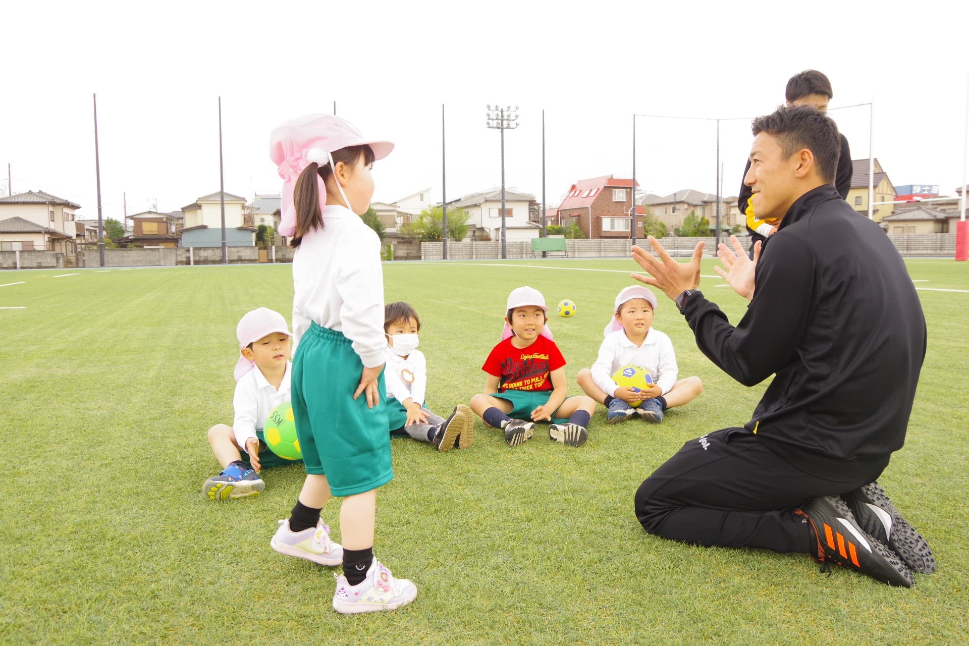 現役Jリーガー鎌田次郎選手が教える 園児向け課外サッカー教室開講