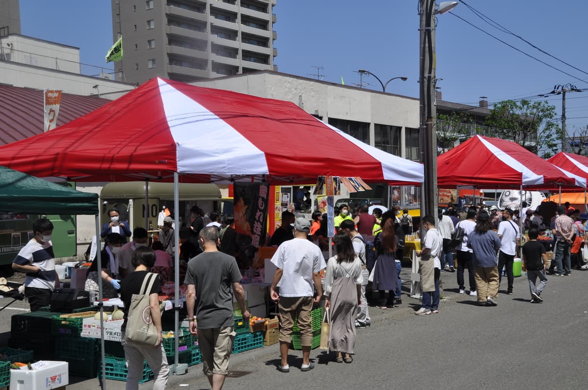 北海道で一番を目指す、ハイヤー会社が主催する地域密着型「平岸マルシェ」は8月以降も継続開催いたします