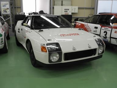 3.トヨタ MR2 222D