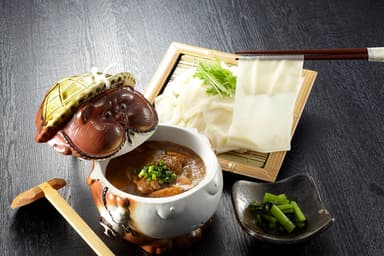 『五代目 花山うどん』カレーつけ超鬼ひも川　