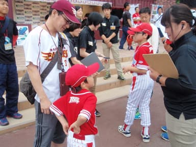 イベントに参加する子供たち