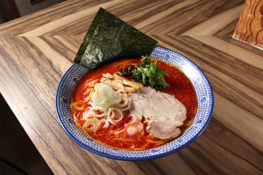 濃厚極辛豚骨ラーメン