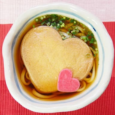 バレンタイン専用水沢うどん「LOVEきつね」