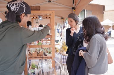 イタリアの街角のようなマルシェもお楽しみいただけます