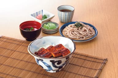 うなぎ（半身）と麺