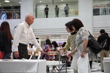 東京会場：コーヒーの試飲