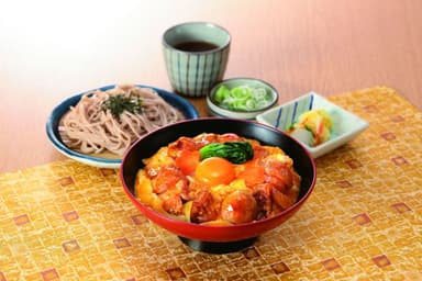 贅沢名古屋コーチン丼と麺　1&#44;590円+税