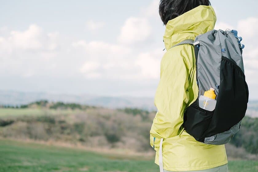 ランニング・登山等の幅広いフィールドで活躍　
“持ちやすさ”重視のランニングボトル発売！