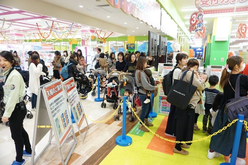 年間延べ約140万人以上に利用されている 日本最大級の室内遊園地
「ファンタジーキッズリゾート」が、千葉県船橋市へ出店！
ファンタジーキッズリゾート船橋　
～大盛況のグランドオープンについてご報告～