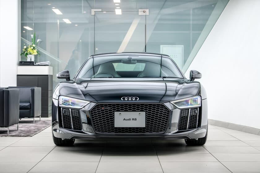 世界限定一台の「アウディR8」が5,500万円でオークションに出品！
全世界から注目が集まる幻の一台。オークション終了まで残り2日。