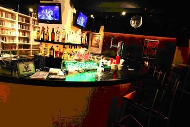 「MUSIC BAR ROCKAHOLIC」店内