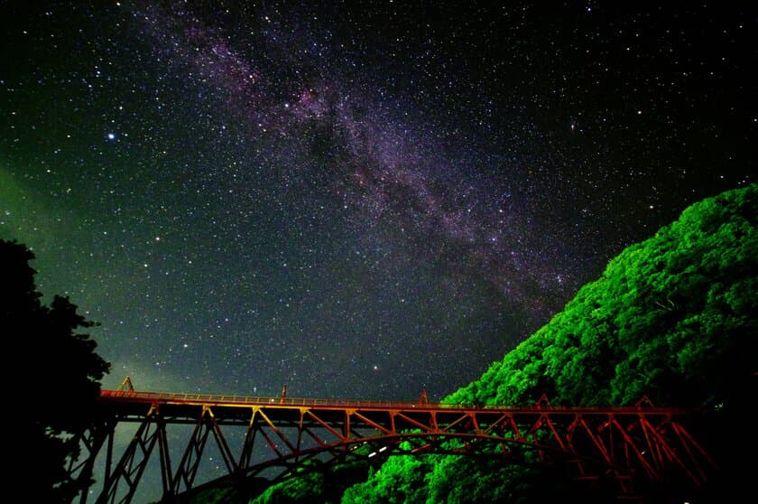 黒部峡谷トロッコ電車、大人気ツアー「星空トロッコ」の募集開始
　夏の大三角形や天の川広がる夜空を観察！9/27・28・29開催