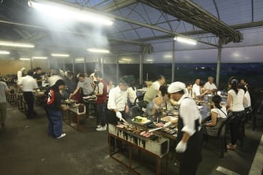 本店併設BBQ場