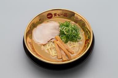 金のどんぶり　こってりラーメン