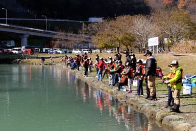 トラウトルアー釣り(2)