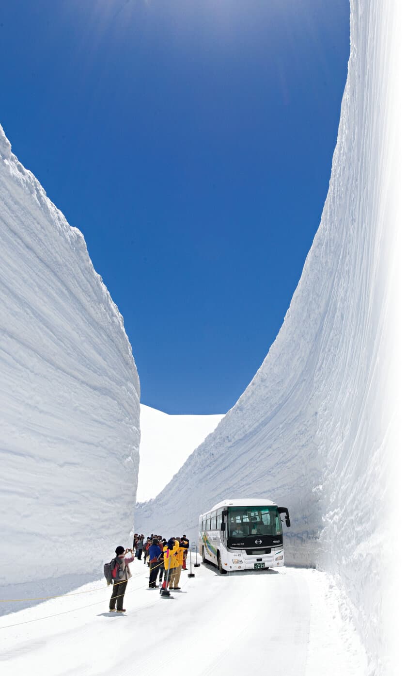 2020年4月15日(水)立山黒部アルペンルート全線開通！
大暖冬にも負けず、立山は積雪十分