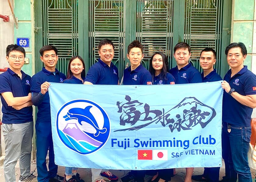 日本で47年の指導実績を誇るFuji Swimming Clubが、
ベトナム・ハノイでのスイミングスクール開講に向けて
Thang Long Poolと業務提携