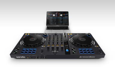 自由自在なDJプレイを可能にするSerato DJ Proとのプラグ＆プレイ