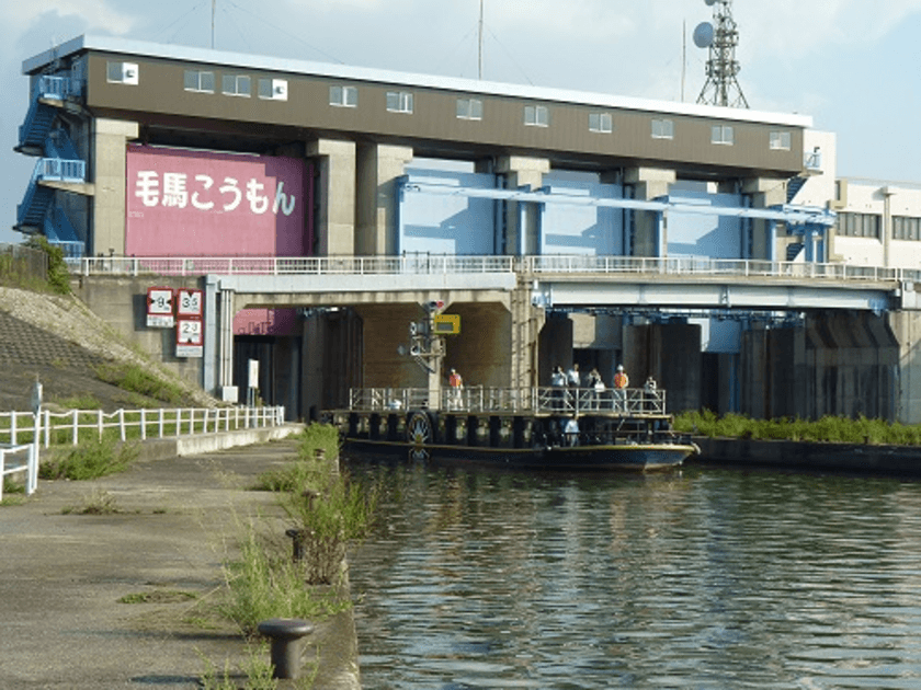 ～天満橋・八軒家浜と枚方を結ぶ定期観光船～
「船と街」をつなぐ「リモート観光ガイド」で魅力あふれる船旅
2021年度「淀川浪漫紀行」運航開始