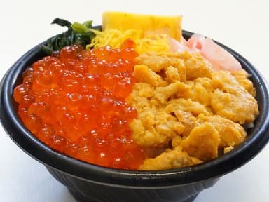 [北海道]うに・いくら丼