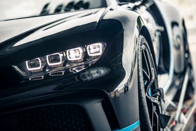 BUGATTI Chiron Pur Sport4