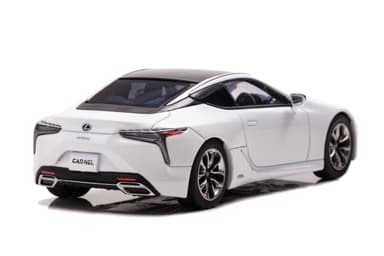 LC500h White Nova Glass Flake：後