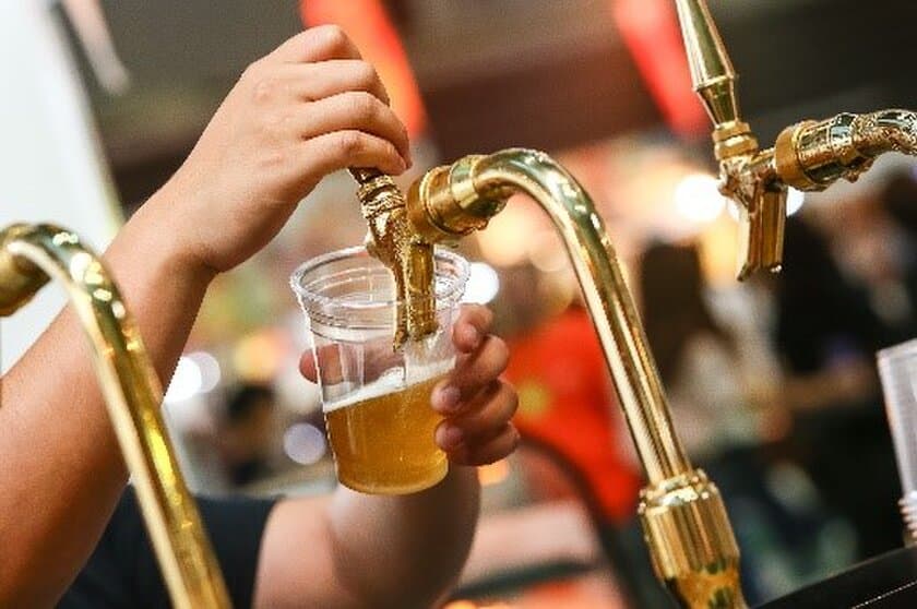 恒例のクラフトビールを楽しむ祭典が3年ぶりの開催　
「2022けやきひろば春のビール祭り」5月12日から開催