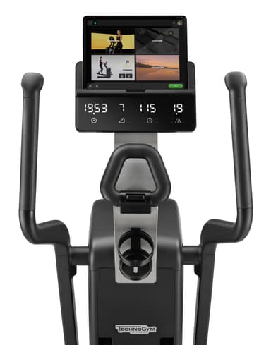 Technogym　Elliptical　5