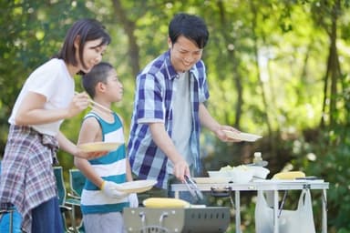 境内で楽しくバーベキュー(1)