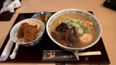 元割烹料理人がつくる“？？？”ラーメン