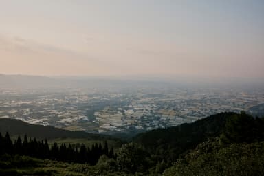 散居村鳥瞰(Photo by Nik van der Giesen)