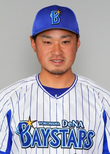 石田健大選手　プロフィール写真