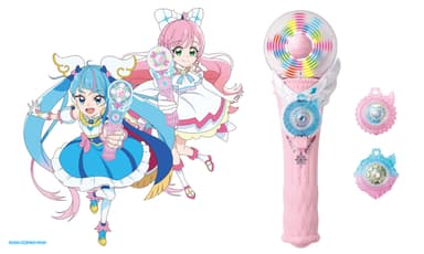 『ひろがるスカイ！プリキュア』の主要キャラクター「キュアスカイ(左)」と「キュアプリズム(右)」／『変身スカイミラージュ』