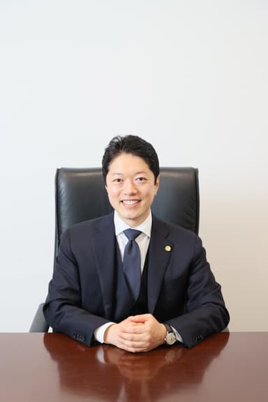 代表弁護士　井上 昌哉