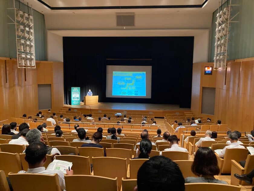 ＜自転車の安全利用促進委員会レポート＞　
鹿児島市教育委員会主催『安全指導担当者研修会』にて
「自転車通学指導セミナー」を開催　
鹿児島市内の小中校高等学校等の教職員約120名が参加