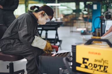 お子さまや女性にも職人が直接手ほどき