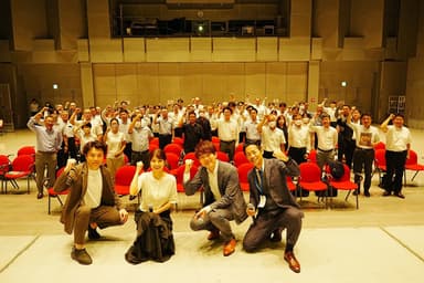 近畿地区協賛企業限定特別試写会 関西テレビ内「なんでもアリーナ」にて(1)