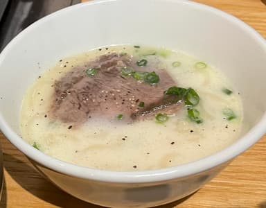 ホッとします「牛骨スープ」