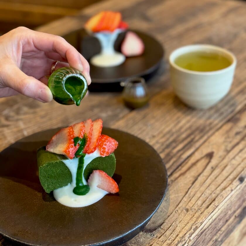 滋賀県の日本茶カフェ「頓宮茶寮(とんぐうさりょう)」で
旬のイチゴを使ったスイーツが2月限定で登場！