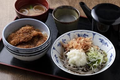 ソースカツ丼とおろしそば