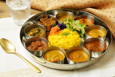 イートイン限定！インドカレー9種食べ比べセット