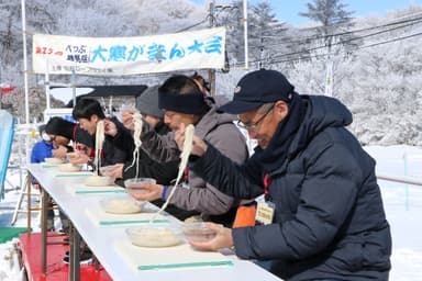 そーめん早食い競争