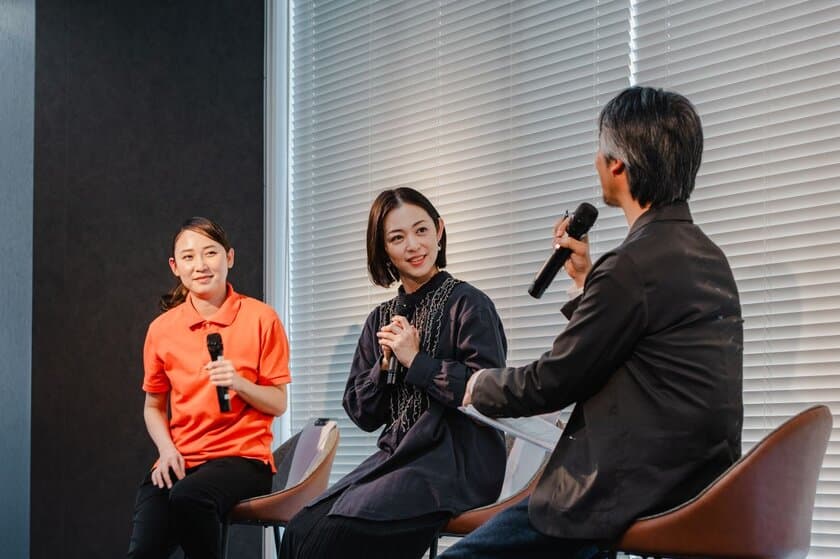 株式会社土屋が介護イベント『芸能界から介護職へ』を開催　
岩佐真悠子の4年間の介護の仕事を
盟友・介護タレントの西田美歩と語る