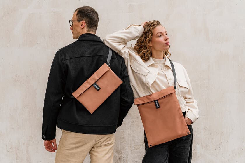 「Notabag」の人気商品『Notabag Crossbody』から新色登場　
1月27日より新色Copperが販売開始、全5色展開に！