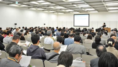 昨年のフェスタ会場　セミナー風景