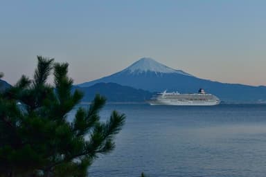 飛鳥IIと富士山