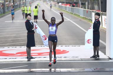 フルマラソン女子優勝