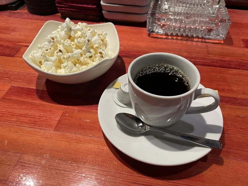 コーヒーとポップコーン